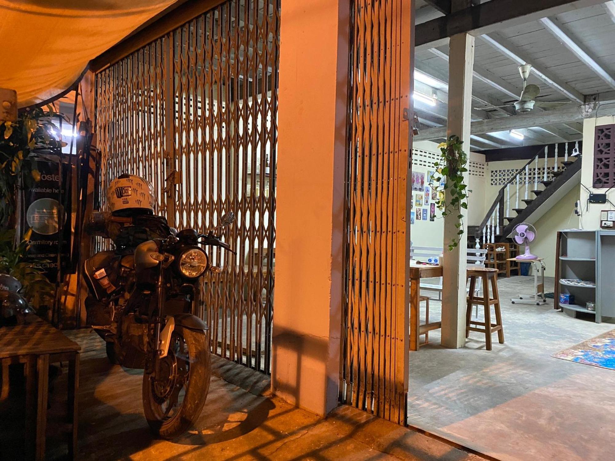 Hostelbed And Retreat Phitsanulok Luaran gambar